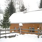 度假居 In Near Area